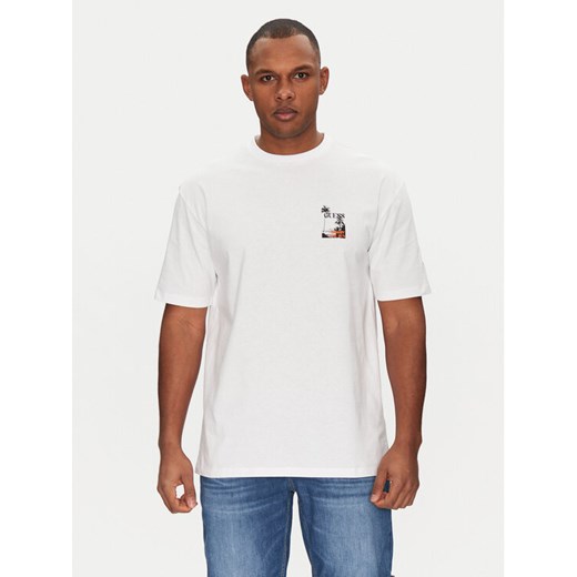 Guess T-Shirt F5GI10 I3Z14 Biały Oversize ze sklepu MODIVO w kategorii T-shirty męskie - zdjęcie 182634890
