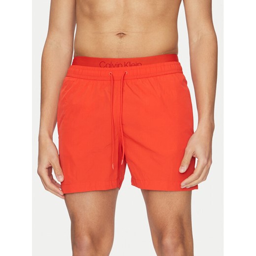 Calvin Klein Swimwear Szorty kąpielowe KM0KM01104 Czerwony Regular Fit ze sklepu MODIVO w kategorii Kąpielówki - zdjęcie 182634963