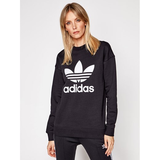 adidas Bluza Trefoil Crew FM3272 Czarny Regular Fit ze sklepu MODIVO w kategorii Bluzy damskie - zdjęcie 182635571