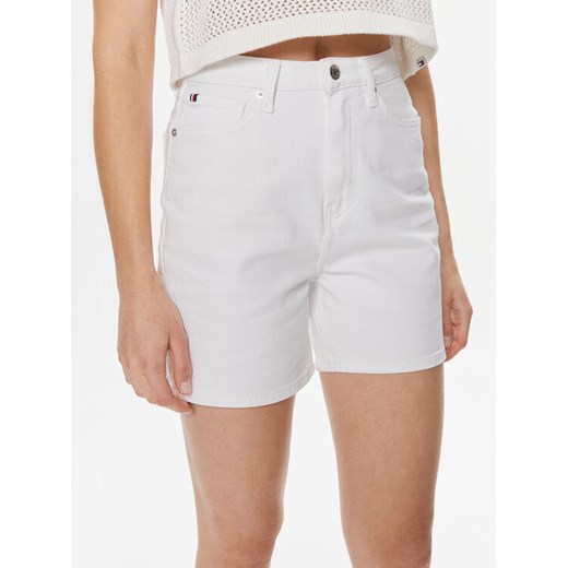 Tommy Hilfiger Szorty jeansowe WW0WW41321 Biały Regular Fit ze sklepu MODIVO w kategorii Szorty - zdjęcie 182635824