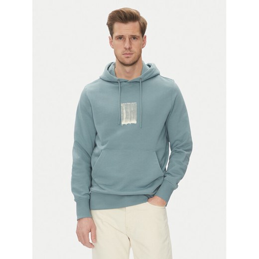 Calvin Klein Jeans Bluza Brush Stroke J30J327525 Niebieski Regular Fit ze sklepu MODIVO w kategorii Bluzy męskie - zdjęcie 182636700