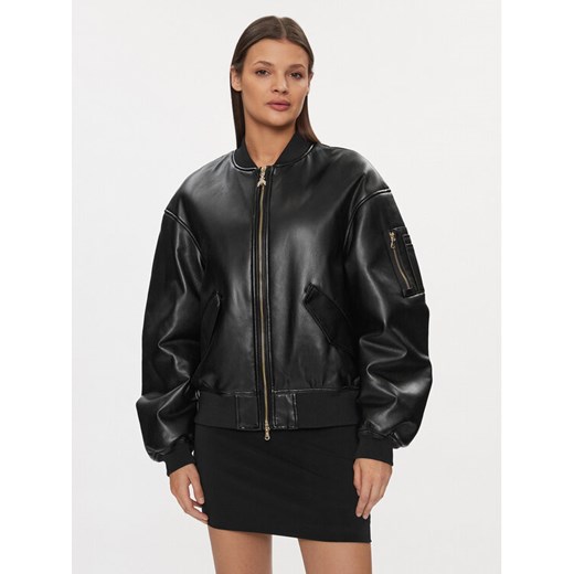 Patrizia Pepe Kurtka z imitacji skóry 8O0123/E005-K103 Czarny Regular Fit ze sklepu MODIVO w kategorii Kurtki damskie - zdjęcie 182636834