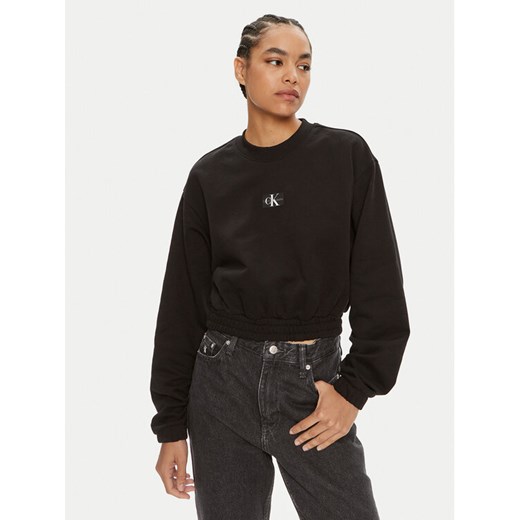 Calvin Klein Jeans Bluza J20J223535 Czarny Regular Fit ze sklepu MODIVO w kategorii Bluzy damskie - zdjęcie 182636990
