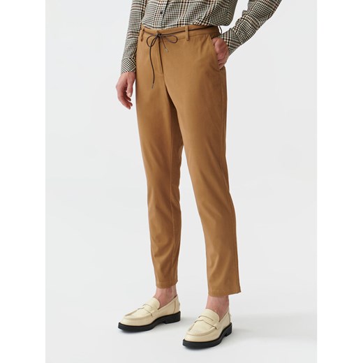 Tatuum Spodnie materiałowe Amiso T2319.142 Brązowy Slim Fit ze sklepu MODIVO w kategorii Spodnie damskie - zdjęcie 182637111