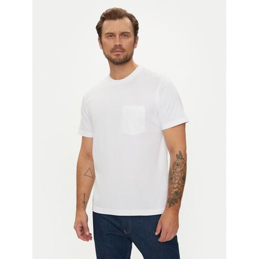 Gap T-Shirt 507947-00 Biały Regular Fit ze sklepu MODIVO w kategorii T-shirty męskie - zdjęcie 182637482