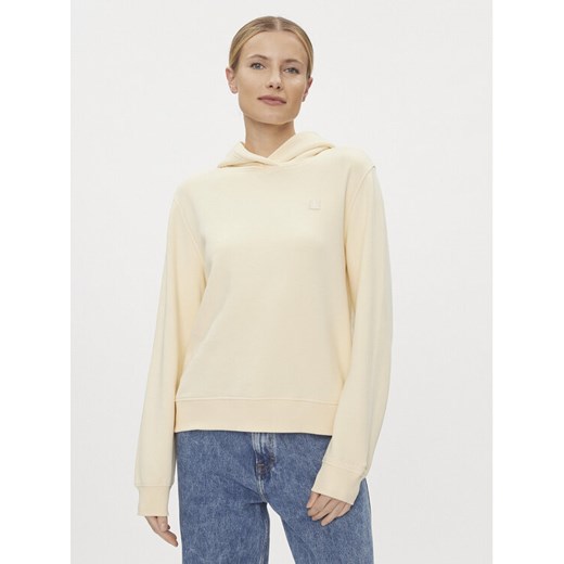 Calvin Klein Jeans Bluza Embro Badge J20J223227 Żółty Regular Fit ze sklepu MODIVO w kategorii Bluzy damskie - zdjęcie 182638151