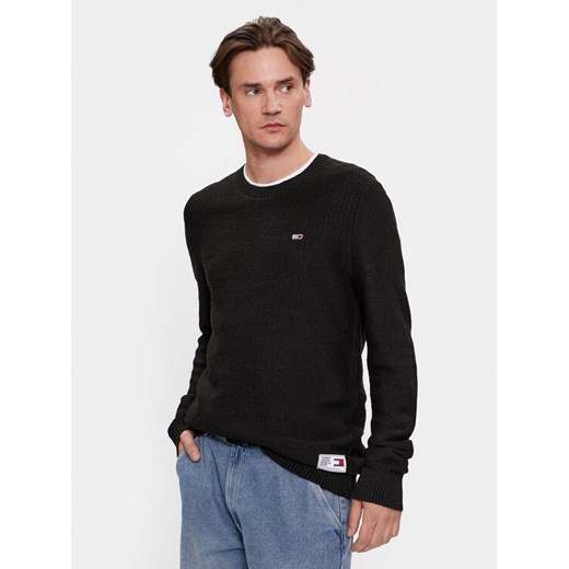 Tommy Jeans Sweter DM0DM15060 Czarny Regular Fit ze sklepu MODIVO w kategorii Swetry męskie - zdjęcie 182638353