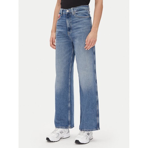 Tommy Jeans Jeansy Claire Hr Wd Rwb Bi5135 DW0DW21293 Niebieski Regular Fit ze sklepu MODIVO w kategorii Jeansy damskie - zdjęcie 182639070