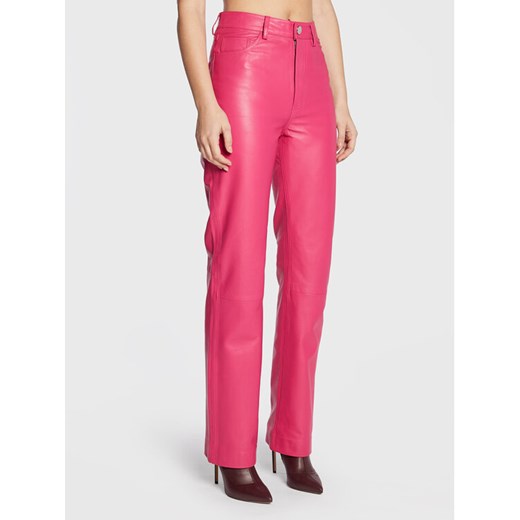 Remain Spodnie skórzane Lynn Leather RM1510 Różowy Regular Fit ze sklepu MODIVO w kategorii Spodnie damskie - zdjęcie 182639844