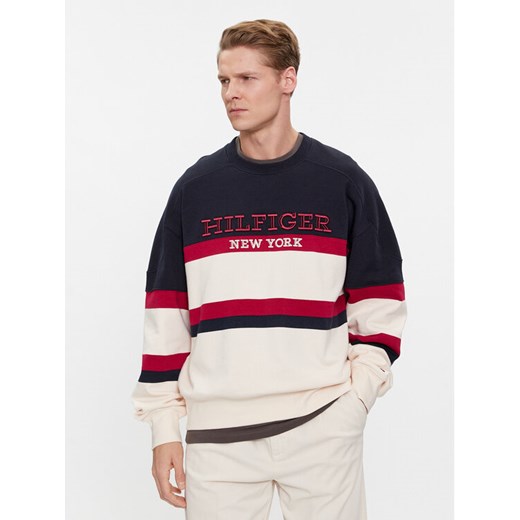 Tommy Hilfiger Bluza Monotype MW0MW33663 Kolorowy Regular Fit ze sklepu MODIVO w kategorii Bluzy męskie - zdjęcie 182639983
