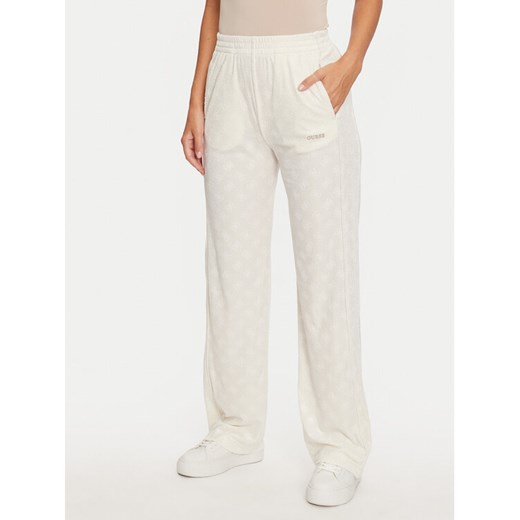Guess Spodnie materiałowe Krissy V4BB05 KCHS2 Biały Relaxed Fit ze sklepu MODIVO w kategorii Spodnie damskie - zdjęcie 182640230