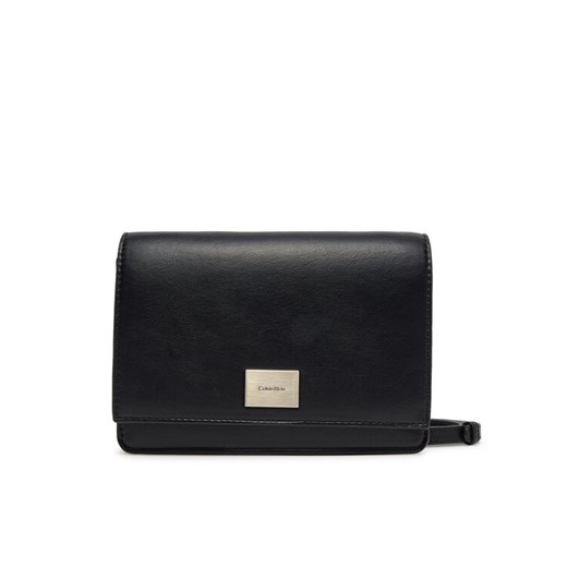 Calvin Klein Torebka Hardware Flap Crossbody K60K612967 Czarny ze sklepu MODIVO w kategorii Listonoszki - zdjęcie 182640690