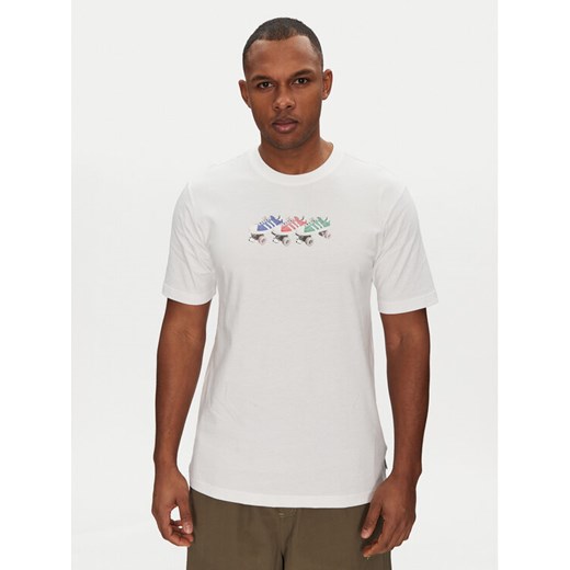 adidas T-Shirt Roller JD0706 Biały Regular Fit ze sklepu MODIVO w kategorii T-shirty męskie - zdjęcie 182640711
