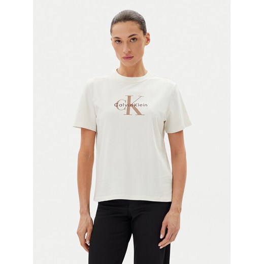 Calvin Klein Jeans T-Shirt LV047B865G Biały Relaxed Fit ze sklepu MODIVO w kategorii Bluzki damskie - zdjęcie 182641580