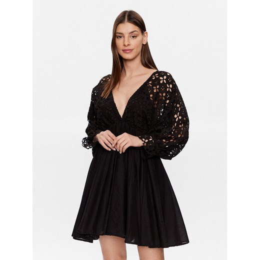 Iconique Sukienka letnia IC23 019 Czarny Regular Fit ze sklepu MODIVO w kategorii Sukienki - zdjęcie 182642110