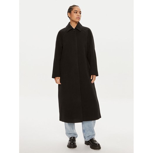 Calvin Klein Jeans Płaszcz wełniany J20J223576 Czarny Relaxed Fit ze sklepu MODIVO w kategorii Płaszcze damskie - zdjęcie 182642283