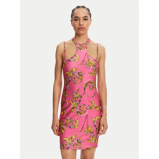 Versace Jeans Couture Sukienka koktajlowa 78HAO914 Różowy Slim Fit ze sklepu MODIVO w kategorii Sukienki - zdjęcie 182643034