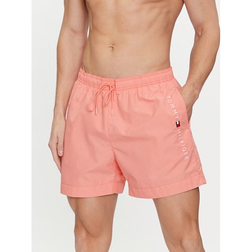 Tommy Hilfiger Szorty kąpielowe UM0UM03258 Różowy Regular Fit ze sklepu MODIVO w kategorii Kąpielówki - zdjęcie 182643040