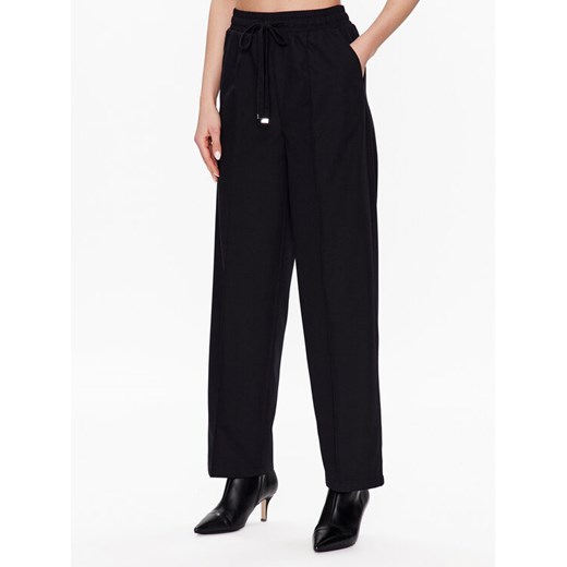 United Colors Of Benetton Spodnie materiałowe 40K6DF035 Czarny Relaxed Fit ze sklepu MODIVO w kategorii Spodnie damskie - zdjęcie 182643382