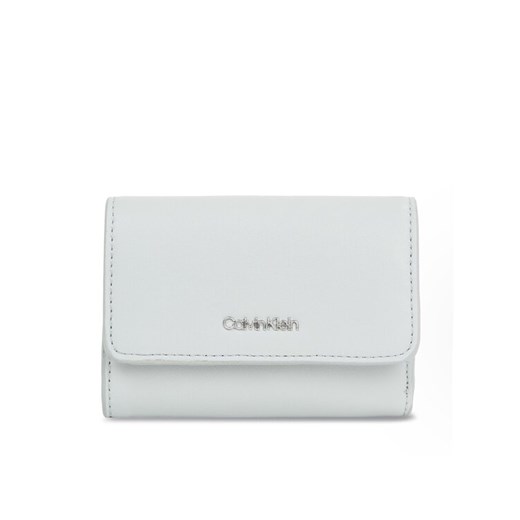 Calvin Klein Mały Portfel Damski Ck Must K60K611934 Szary ze sklepu MODIVO w kategorii Portfele damskie - zdjęcie 182643993