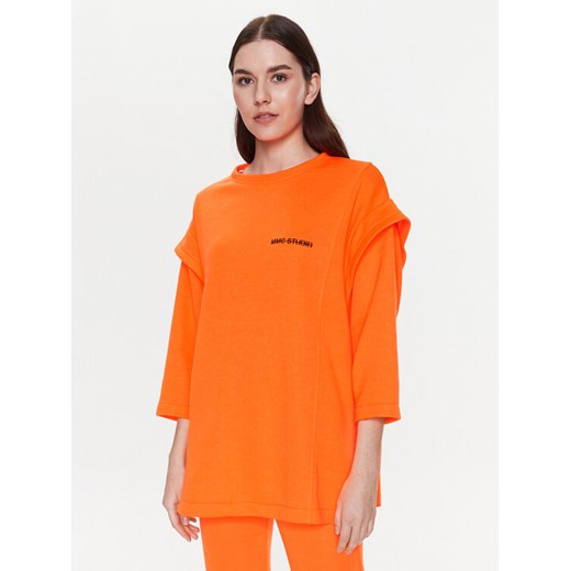 MMC Studio Bluza Loretta Pomarańczowy Relaxed Fit ze sklepu MODIVO w kategorii Bluzy damskie - zdjęcie 182644070
