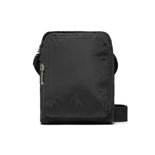 Calvin Klein Jeans Saszetka K50K513024 Czarny ze sklepu MODIVO w kategorii Torby męskie - zdjęcie 182644994