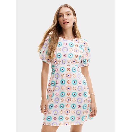 Desigual Sukienka letnia Edmonton 24SWVW44 Biały Straight Fit ze sklepu MODIVO w kategorii Sukienki - zdjęcie 182645171
