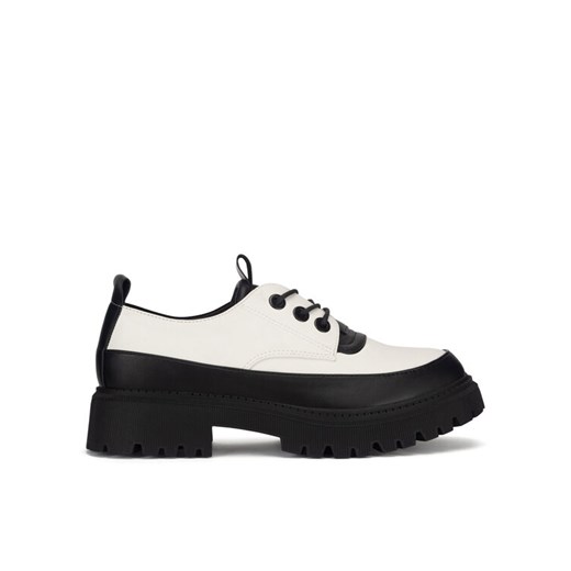 DeeZee Loafersy WS5875-10 Biały ze sklepu MODIVO w kategorii Lordsy damskie - zdjęcie 182645314
