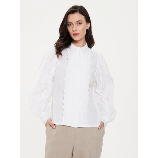 Karen by Simonsen Koszula Nadia 10104854 Biały Regular Fit ze sklepu MODIVO w kategorii Koszule damskie - zdjęcie 182646884