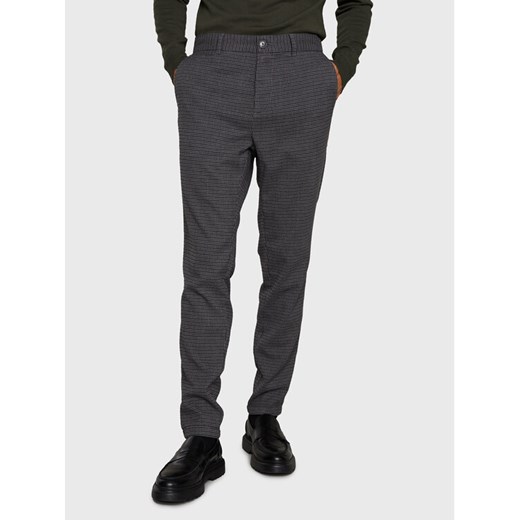 Matinique Chinosy Liam 30206370 Szary Slim Fit ze sklepu MODIVO w kategorii Spodnie męskie - zdjęcie 182647121
