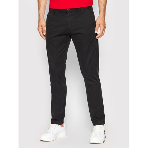 Tommy Jeans Chinosy Scanton DM0DM09595 Czarny Slim Fit ze sklepu MODIVO w kategorii Spodnie męskie - zdjęcie 182647323