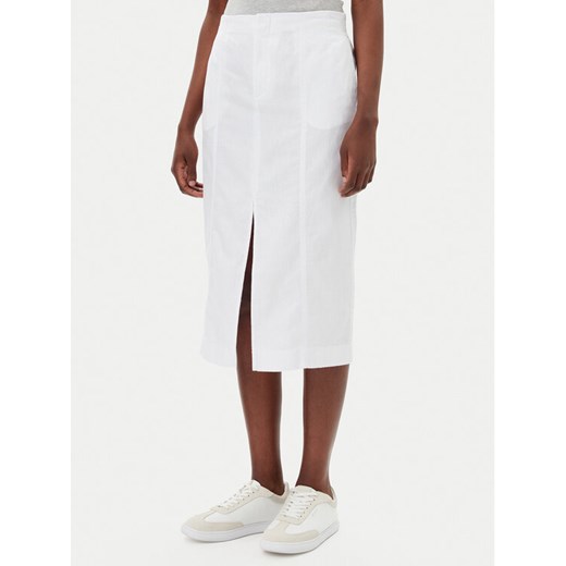 Calvin Klein Jeans Spódnica midi J20J225327 Biały Regular Fit ze sklepu MODIVO w kategorii Spódnice - zdjęcie 182647451