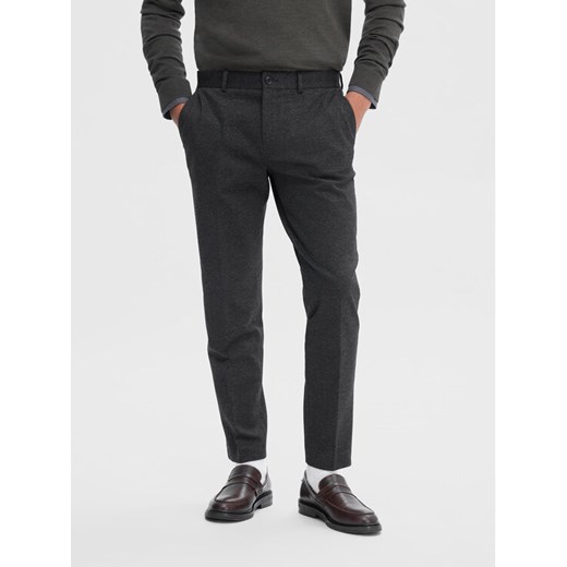 Selected Homme Spodnie materiałowe 16092651 Szary Slim Fit ze sklepu MODIVO w kategorii Spodnie męskie - zdjęcie 182648510