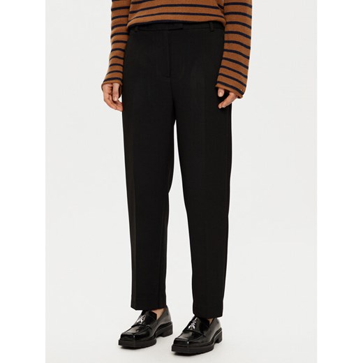 Tommy Hilfiger Chinosy WW0WW44090 Czarny Regular Fit ze sklepu MODIVO w kategorii Spodnie damskie - zdjęcie 182649271