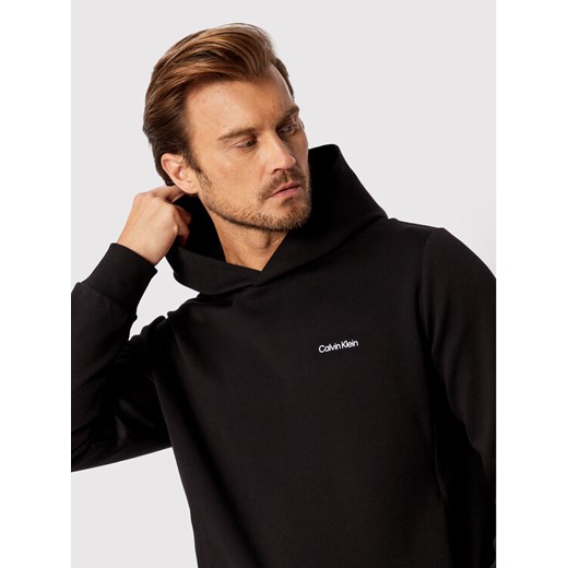 Calvin Klein Bluza Micro Logo K10K109927 Czarny Relaxed Fit ze sklepu MODIVO w kategorii Bluzy męskie - zdjęcie 182649802