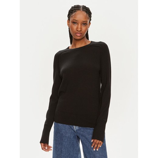 Calvin Klein Sweter K20K207575 Czarny Regular Fit ze sklepu MODIVO w kategorii Swetry damskie - zdjęcie 182651874