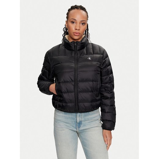 Calvin Klein Jeans Kurtka puchowa J20J222585 Czarny Regular Fit ze sklepu MODIVO w kategorii Kurtki damskie - zdjęcie 182651892