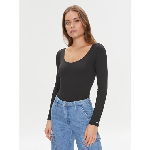 Guess Body Chia V3BP22 KC450 Czarny Slim Fit ze sklepu MODIVO w kategorii Bluzki damskie - zdjęcie 182652732