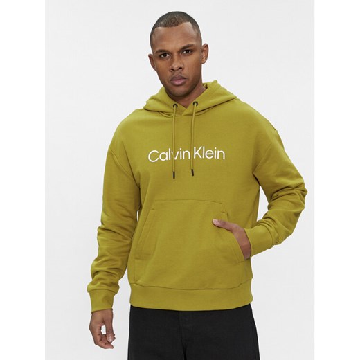 Calvin Klein Bluza Hero K10K111345 Zielony Regular Fit ze sklepu MODIVO w kategorii Bluzy męskie - zdjęcie 182653982