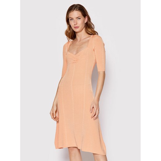 Guess Sukienka codzienna W2YK53 Z30K0 Pomarańczowy Flare Fit ze sklepu MODIVO w kategorii Sukienki - zdjęcie 182654032