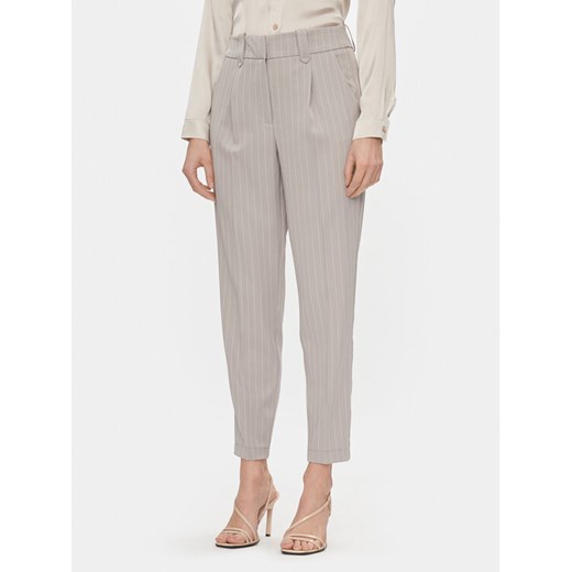 Vero Moda Chinosy Wendy 10301440 Szary Tapered Fit ze sklepu MODIVO w kategorii Spodnie damskie - zdjęcie 182655110