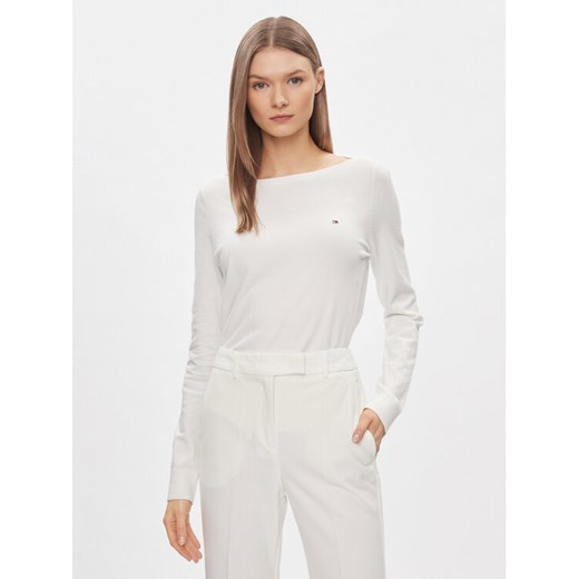 Tommy Hilfiger Sweter WW0WW42050 Biały Regular Fit ze sklepu MODIVO w kategorii Swetry damskie - zdjęcie 182655441