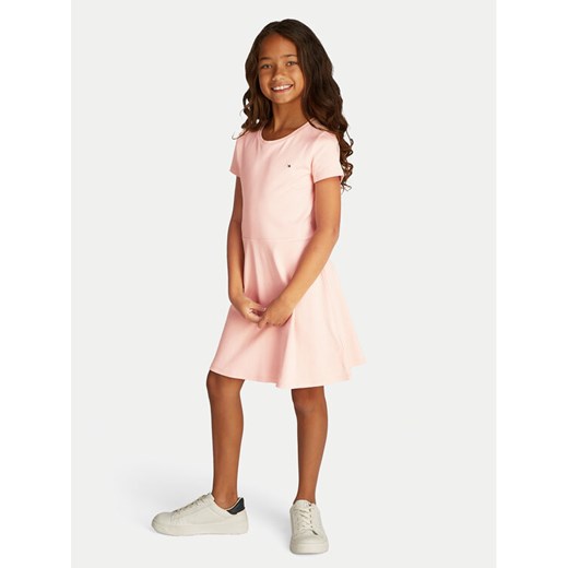 Tommy Hilfiger Sukienka codzienna Essential KG0KG08487 D Różowy Regular Fit ze sklepu MODIVO w kategorii Sukienki dziewczęce - zdjęcie 182655912