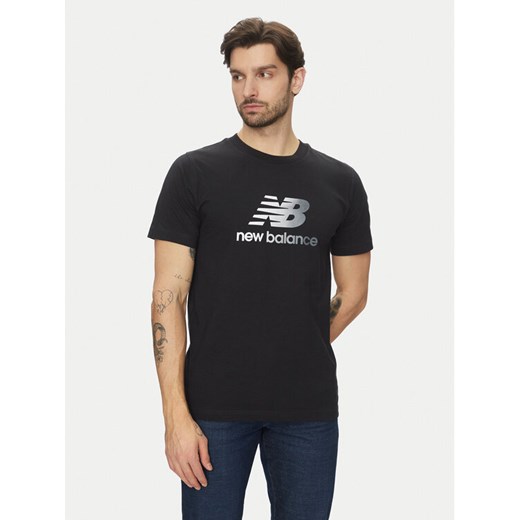 New Balance T-Shirt Essentials MT51503 Czarny Regular Fit ze sklepu MODIVO w kategorii T-shirty męskie - zdjęcie 182656502