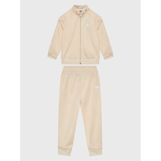 adidas Dres Monogram Print Tracksuit H62935 Biały Regular Fit ze sklepu MODIVO w kategorii Dresy dla niemowlaka - zdjęcie 182656582