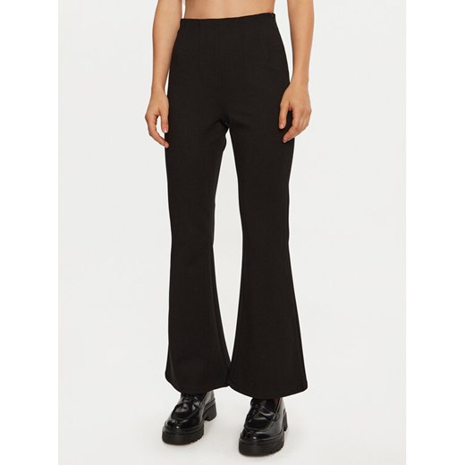 Vero Moda Legginsy Augusta 10313053 Czarny Flared Fit ze sklepu MODIVO w kategorii Spodnie damskie - zdjęcie 182656940