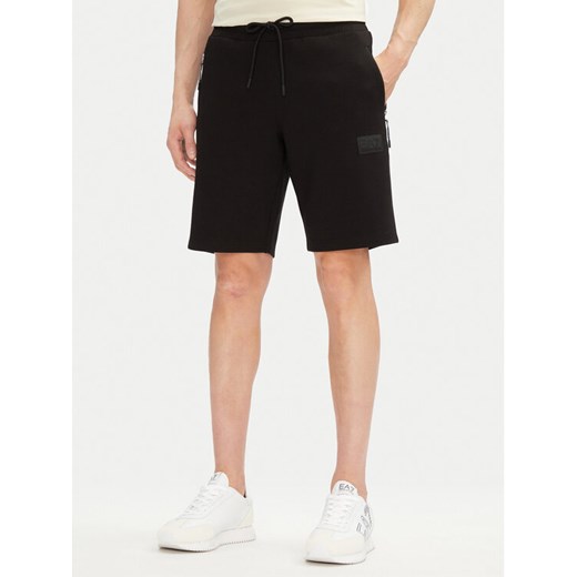 EA7 Emporio Armani Szorty sportowe 7M000095 AF12116 UC001 Czarny Regular Fit ze sklepu MODIVO w kategorii Spodenki męskie - zdjęcie 182658410