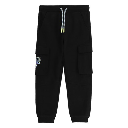 Coccodrillo Spodnie dresowe WC5120102CBK Czarny Slim Fit 122 MODIVO