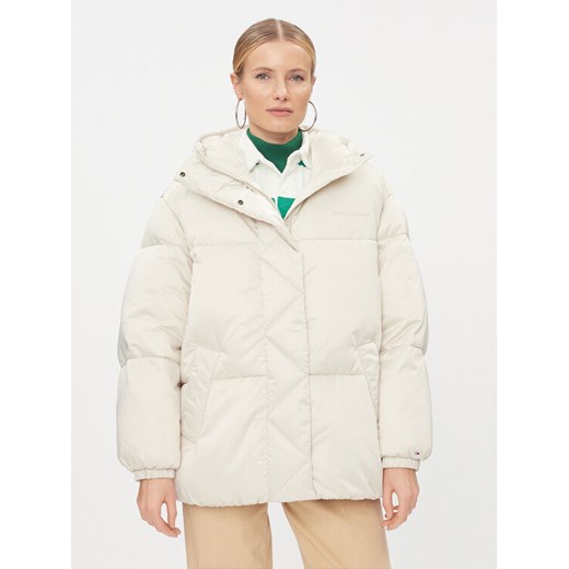 Tommy Jeans Kurtka zimowa Ovr Satin DW0DW16586 Écru Regular Fit ze sklepu MODIVO w kategorii Kurtki damskie - zdjęcie 182659661