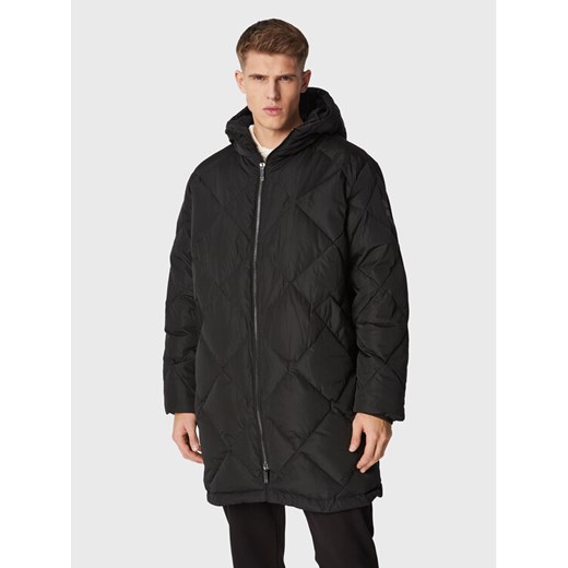 Calvin Klein Kurtka puchowa Modern Comfort K10K110322 Czarny Relaxed Fit ze sklepu MODIVO w kategorii Kurtki męskie - zdjęcie 182660280